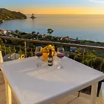 Sunny Views * Agios Gordios (Corfu)