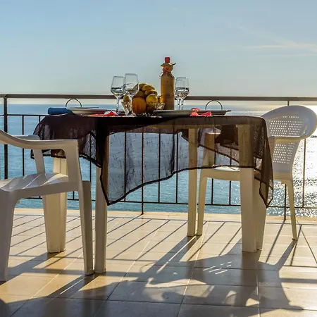 Sunny Views * Agios Gordios (Corfu)